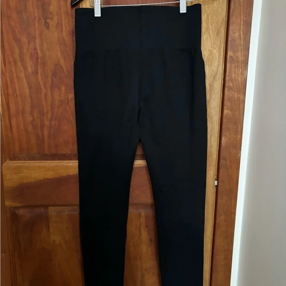 Spanx Black Leggings with Control Top - size large - Picture 2 of 3
